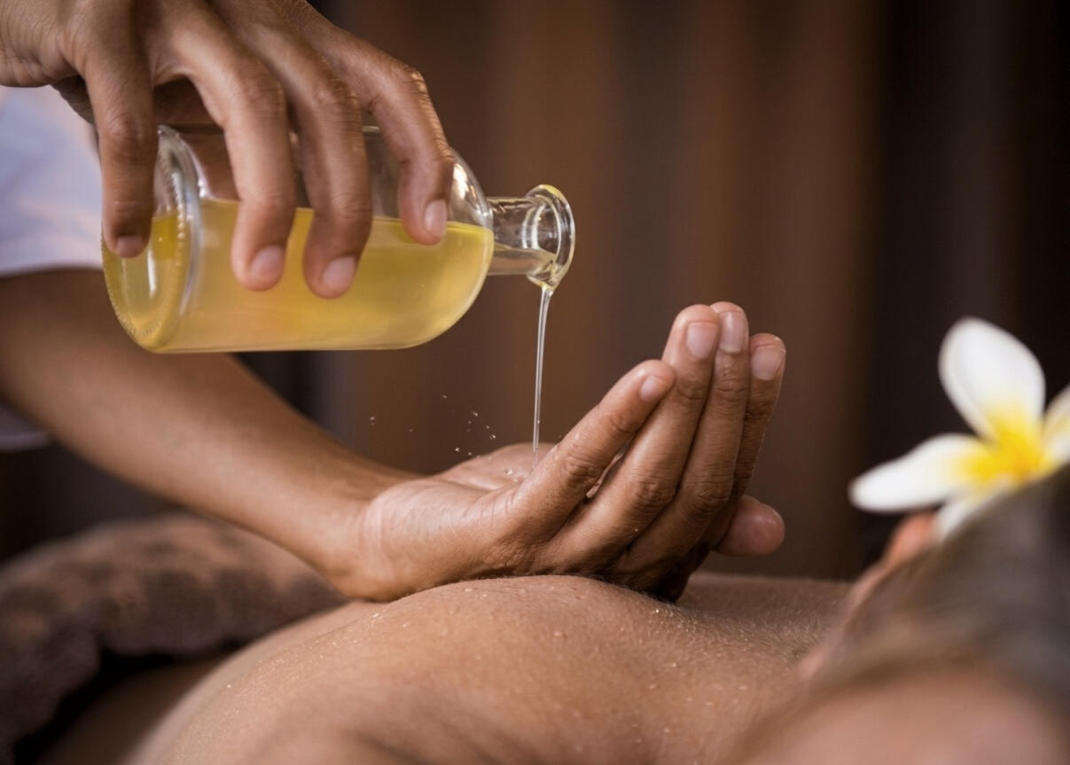 Ayurveda Massage By Francisco Sajvin